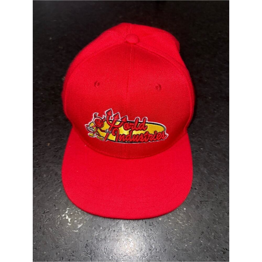 NEW WORLD INDUSTRIES DEVIL FLAMEBOY SKATEBOARD VINTAGE 90's RED CAP HAT